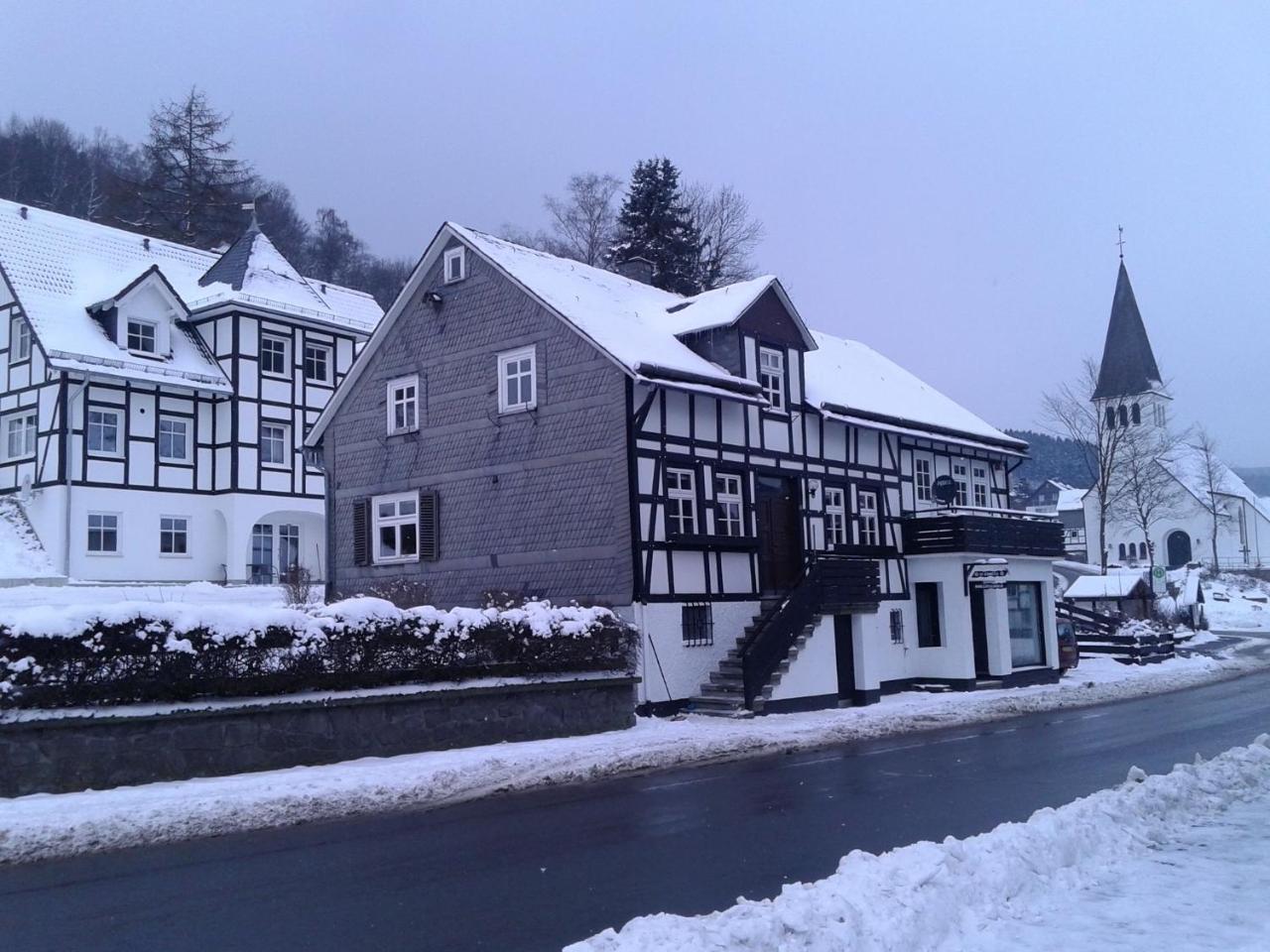 Cozy Holiday Home With Wifi In Hochsauerland Elpe Luaran gambar
